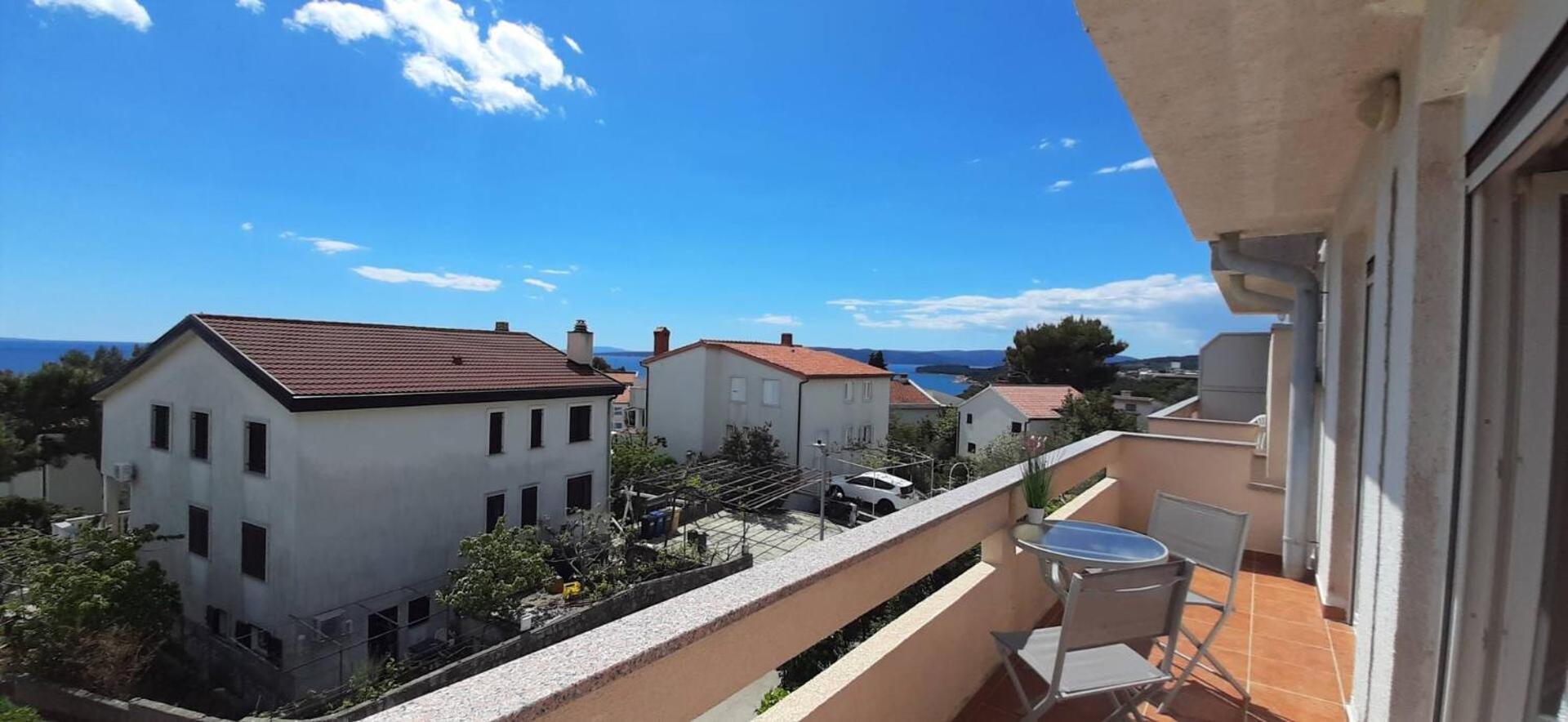 Guest House Helena Close To Beach 크르크 외부 사진