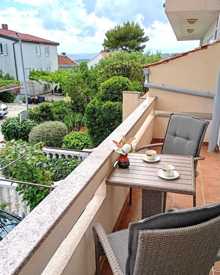 Guest House Helena Close To Beach 크르크 외부 사진