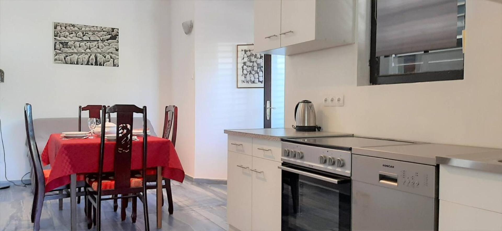 Guest House Helena Close To Beach 크르크 외부 사진