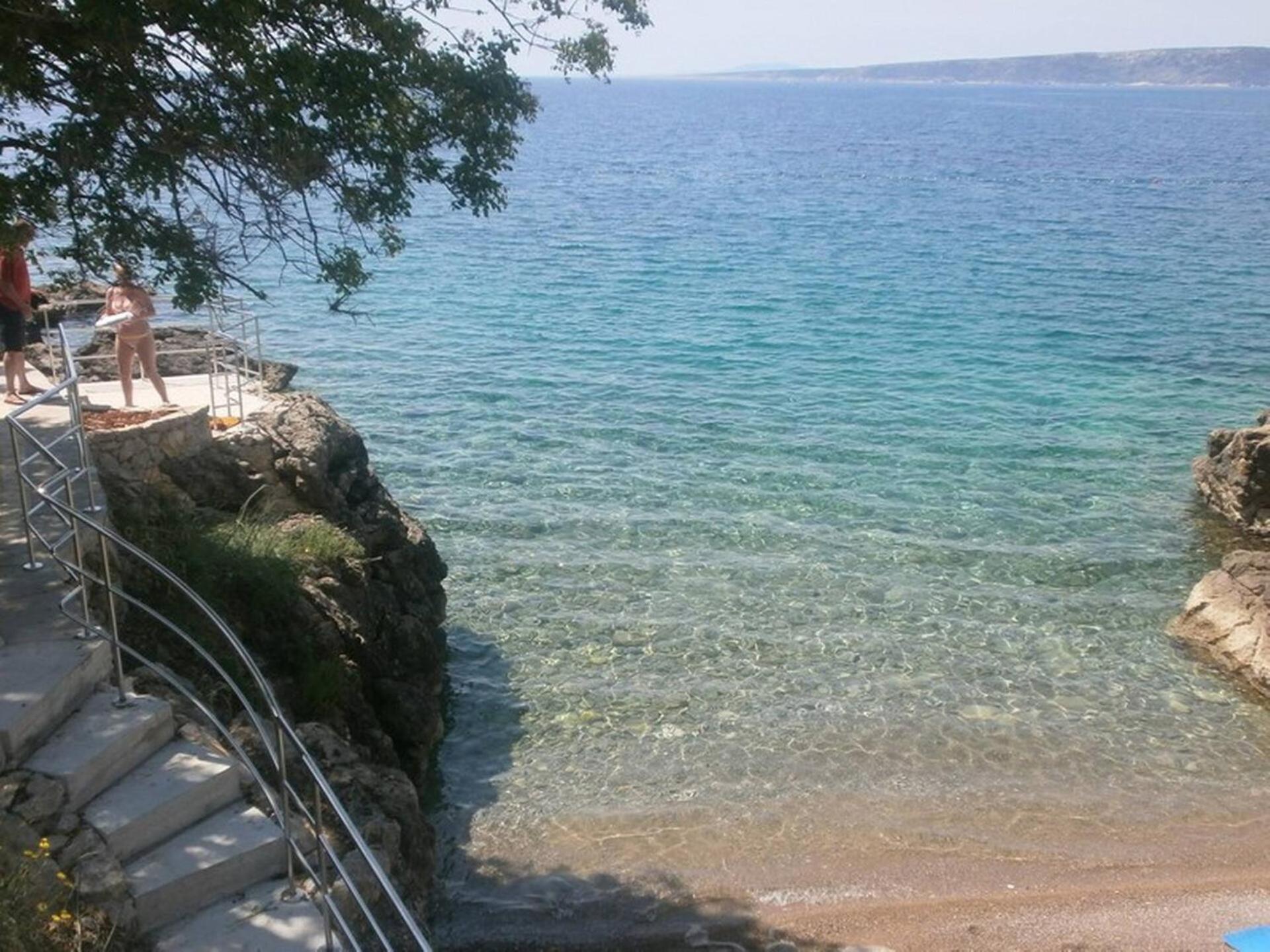 Guest House Helena Close To Beach 크르크 외부 사진