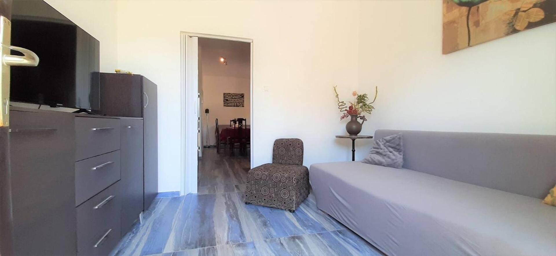 Guest House Helena Close To Beach 크르크 외부 사진