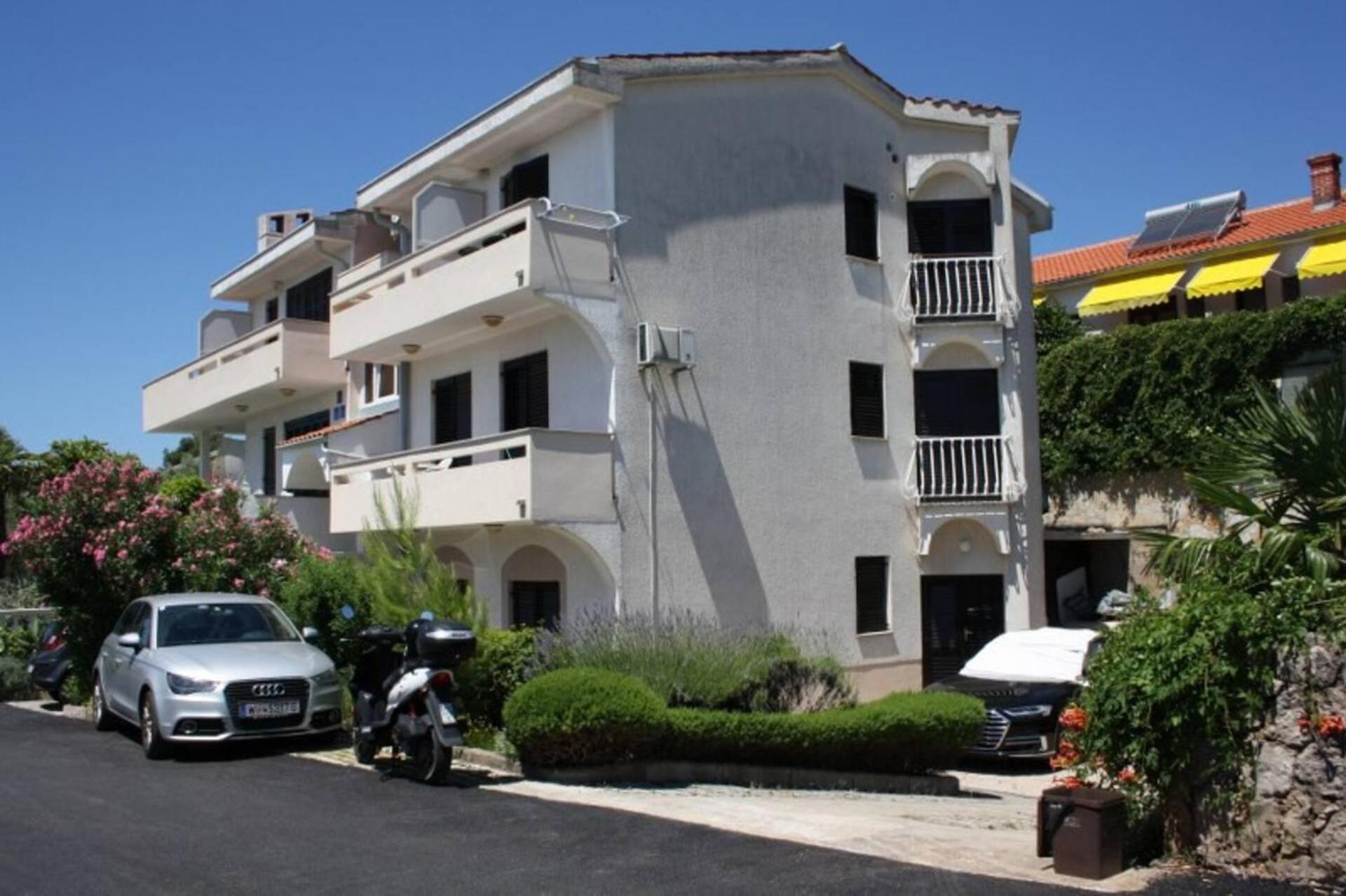 Guest House Helena Close To Beach 크르크 외부 사진