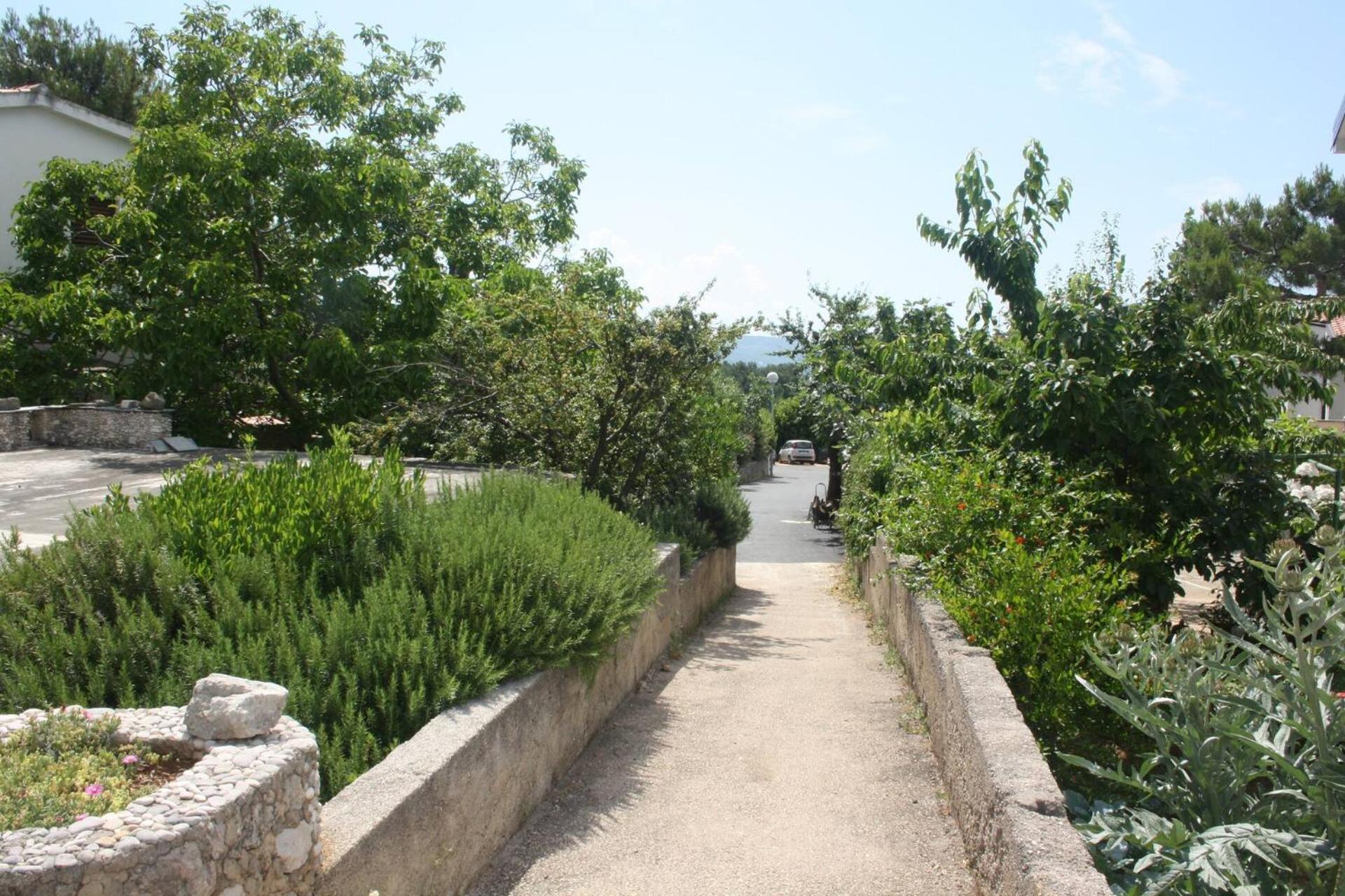 Guest House Helena Close To Beach 크르크 외부 사진